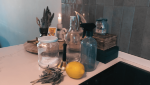Energetische schoonmaak met DIY roomspray 